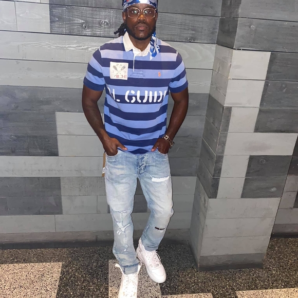 Poshmark profile picture for @blacking